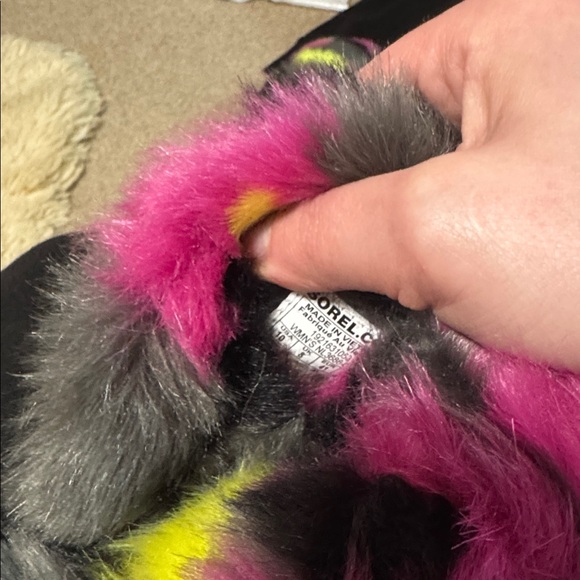 Sorel Go Mail Run Multicolor Faux Fur Slippers - Picture 4 of 5